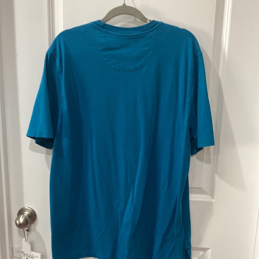 Lot of 3 Tommy Bahama Crew Neck T shirts - Picture 4 of 16